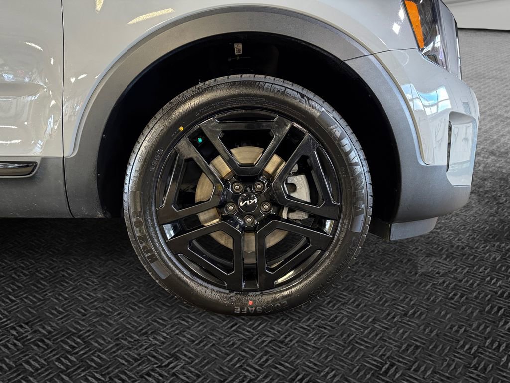 Used 2024 Kia Telluride EX X-Line image 11