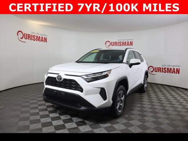 Used 2025 Toyota RAV4 XLE image 3