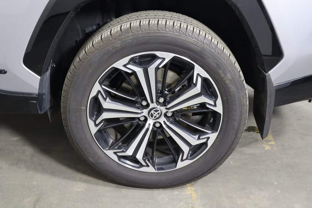 Used 2025 Toyota RAV4 XSE w/ Weather Package AWD/4WD image 42