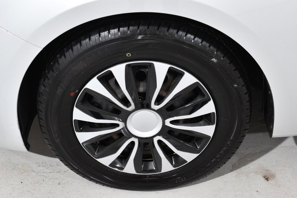 Used 2018 Kia Forte LX w/ LX Rear Camera Package image 23