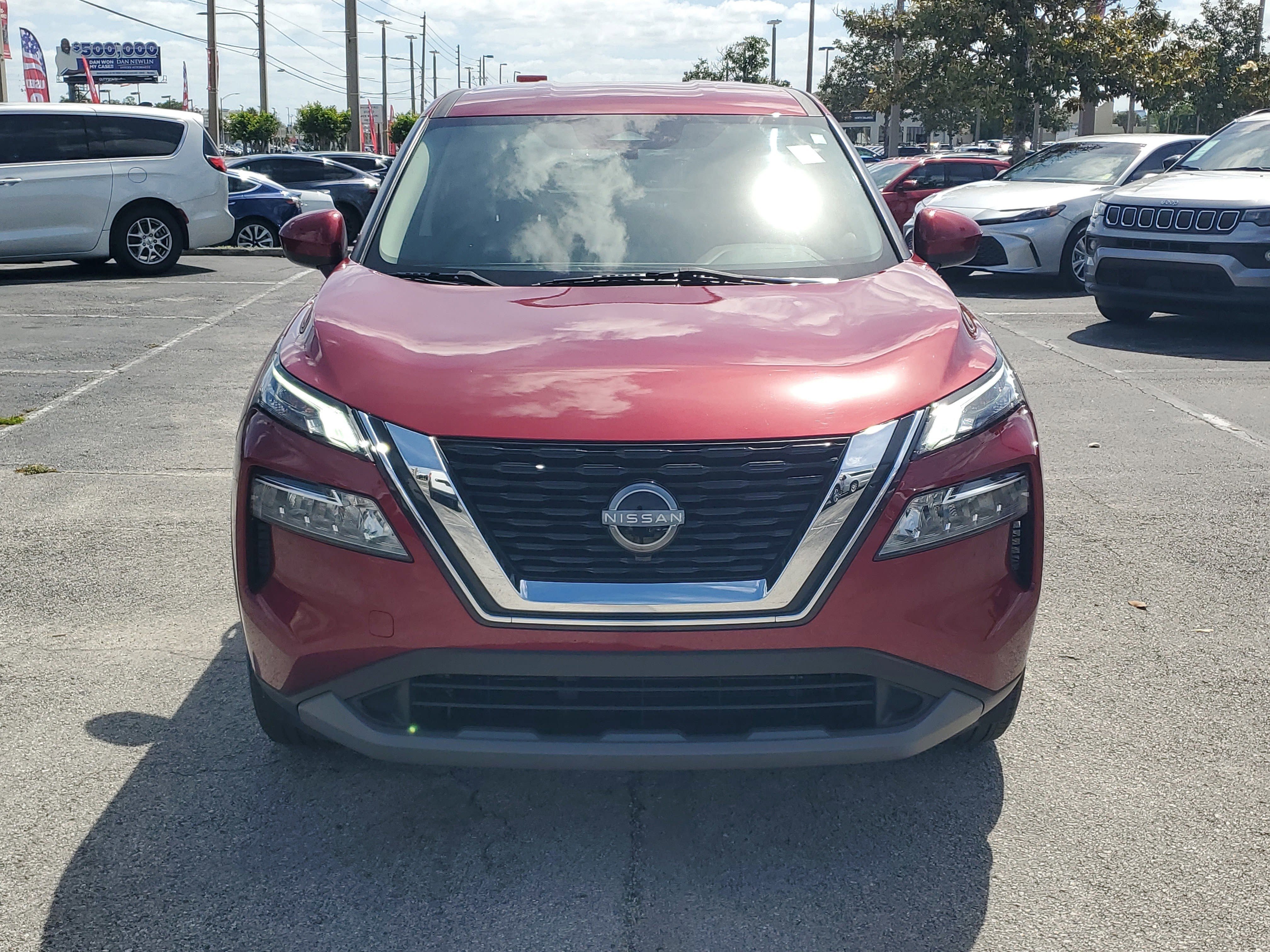 Certified 2023 Nissan Rogue SV FWD image 2