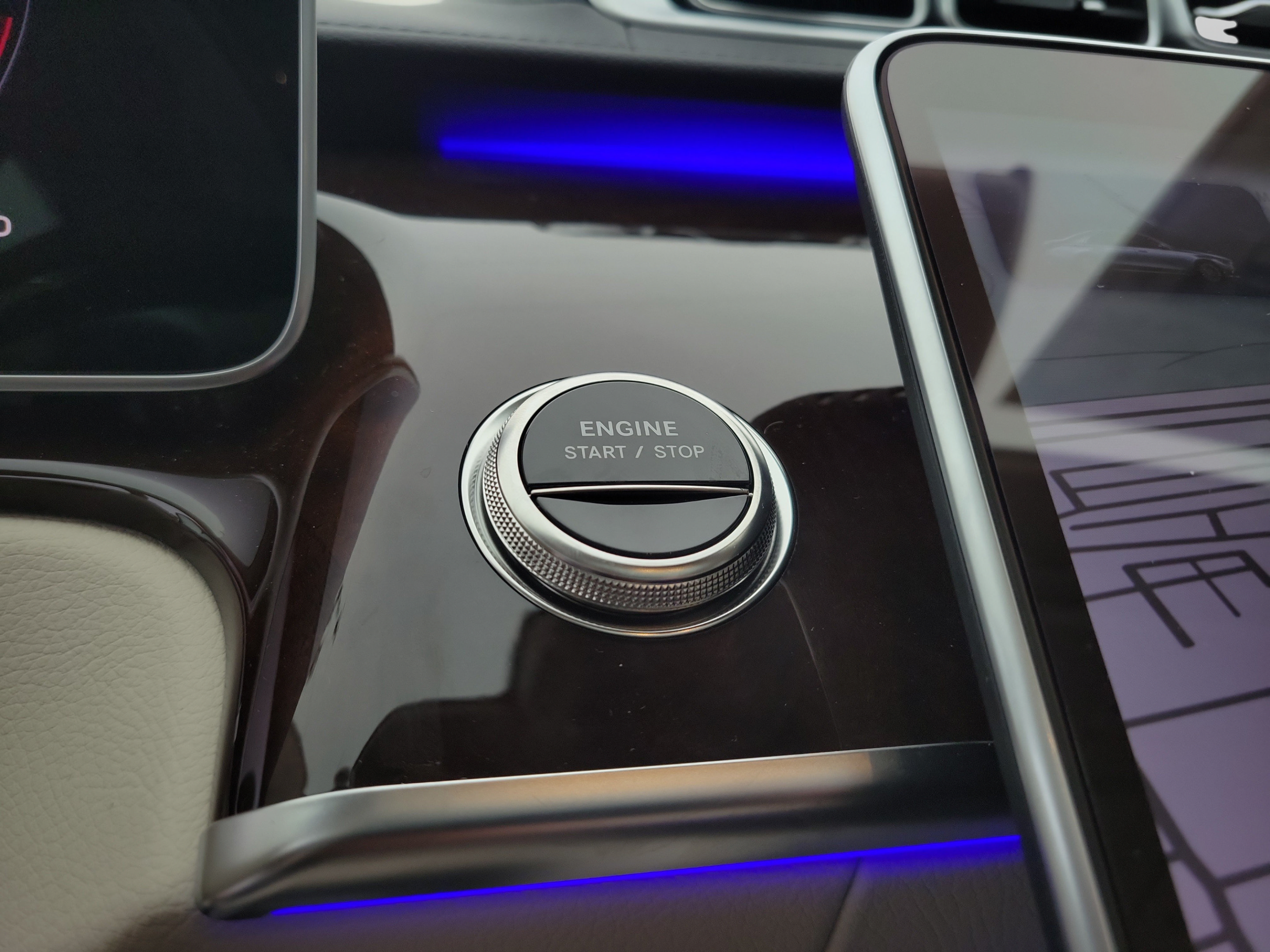 New 2026 Mercedes-Benz S 580e 4MATIC Sedan image 34