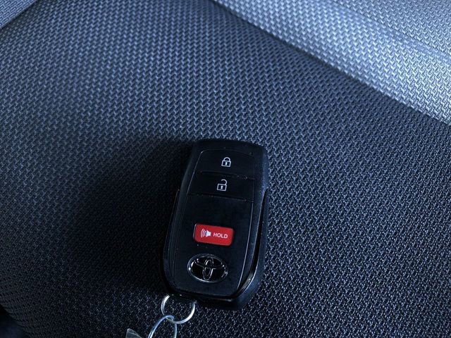 Certified 2025 Toyota 4Runner TRD Off-Road image 32