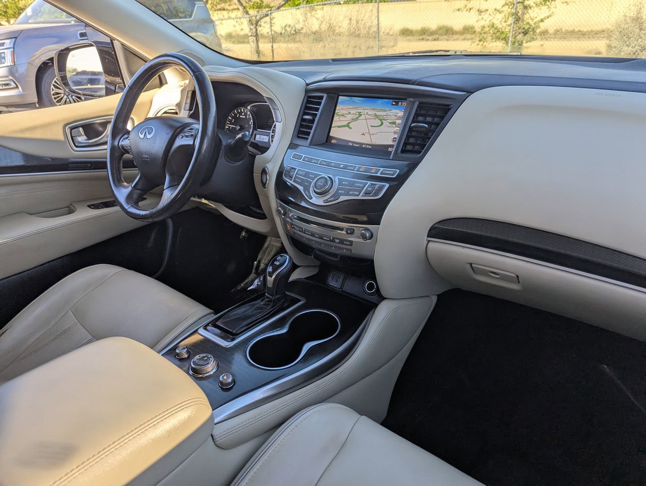 Used 2019 INFINITI QX60 Luxe w/ Essential Package image 13