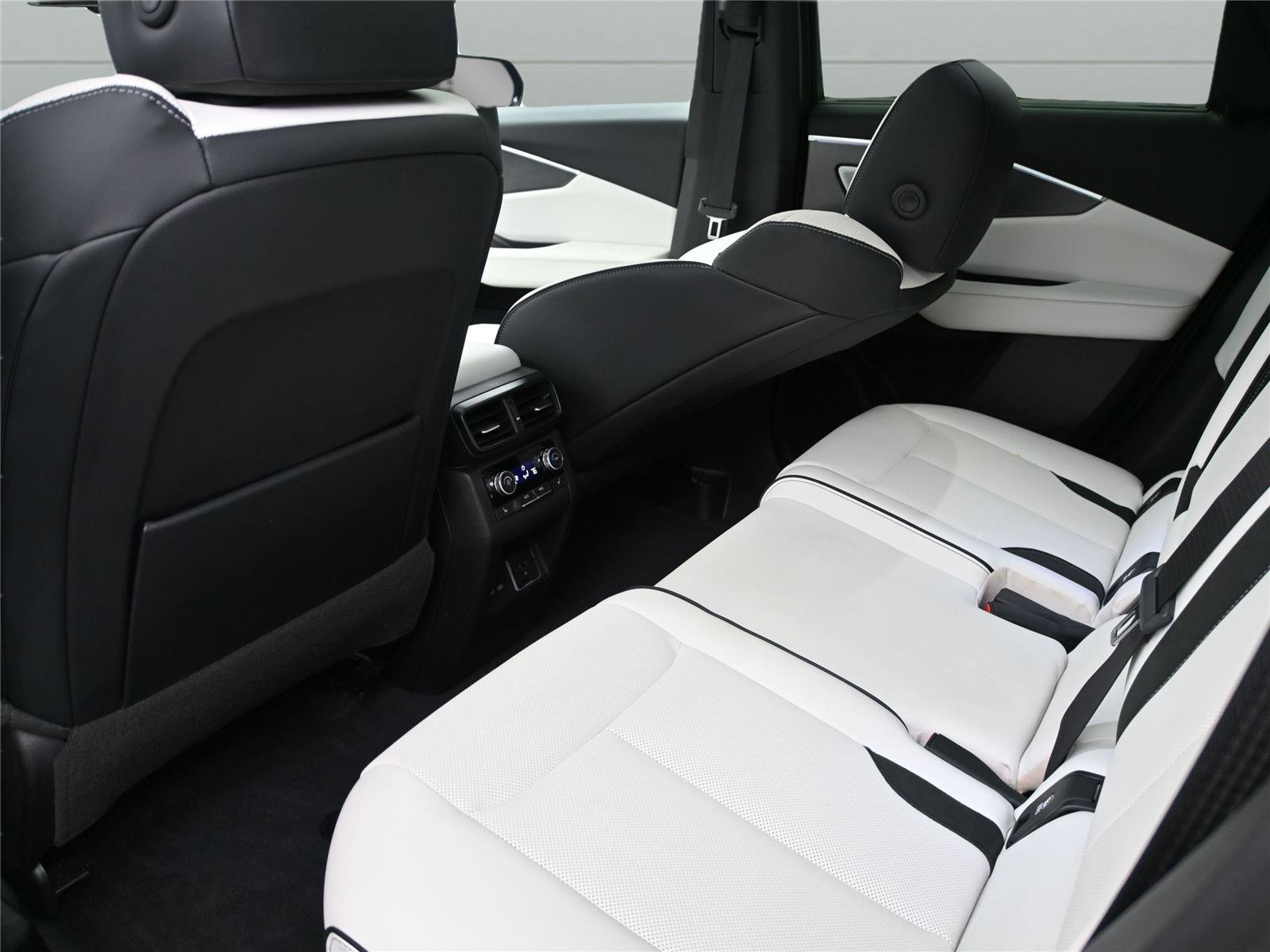 Certified 2024 Acura ZDX Type S image 12