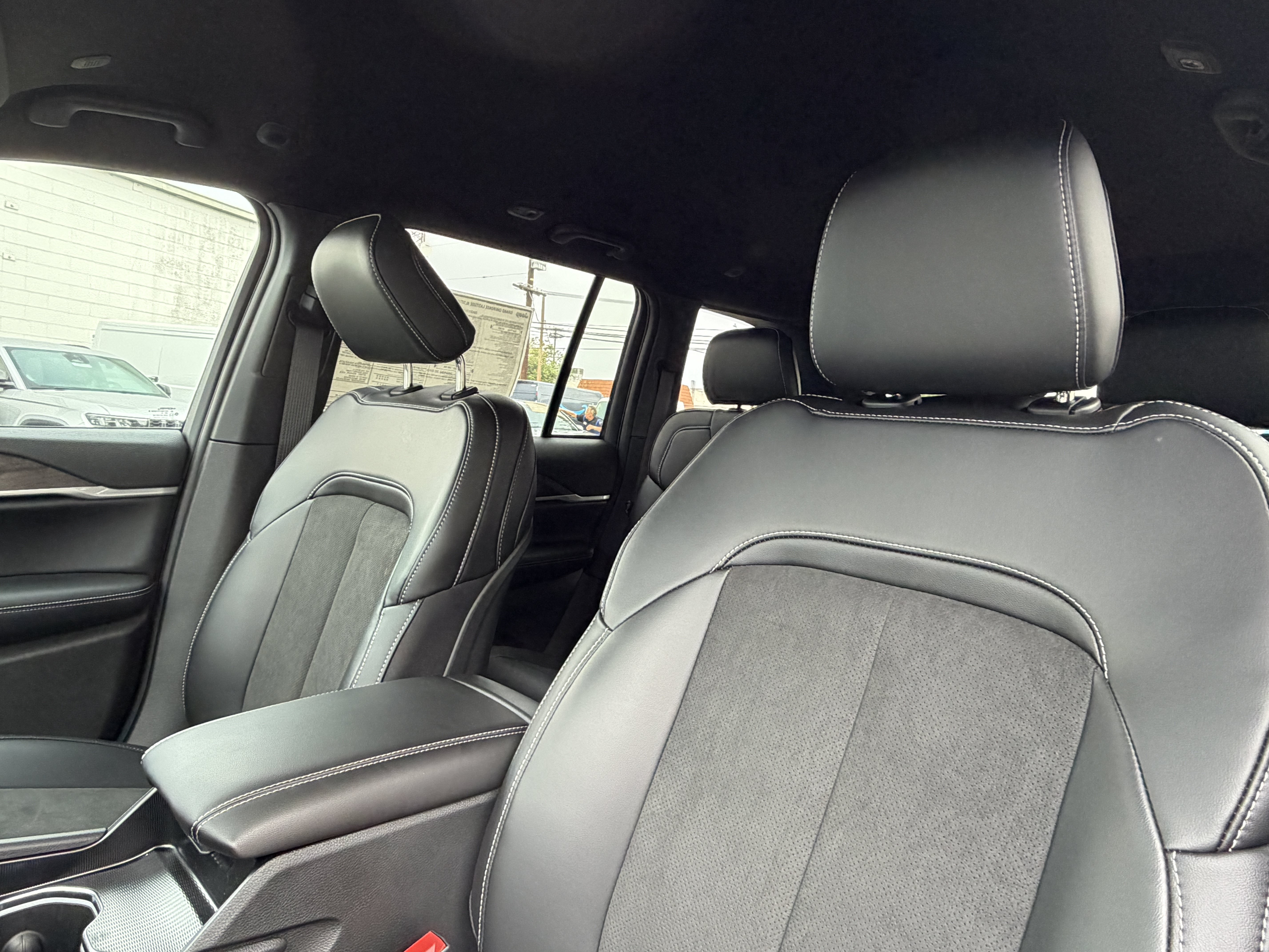 New 2026 Jeep Grand Cherokee Altitude RWD image 22