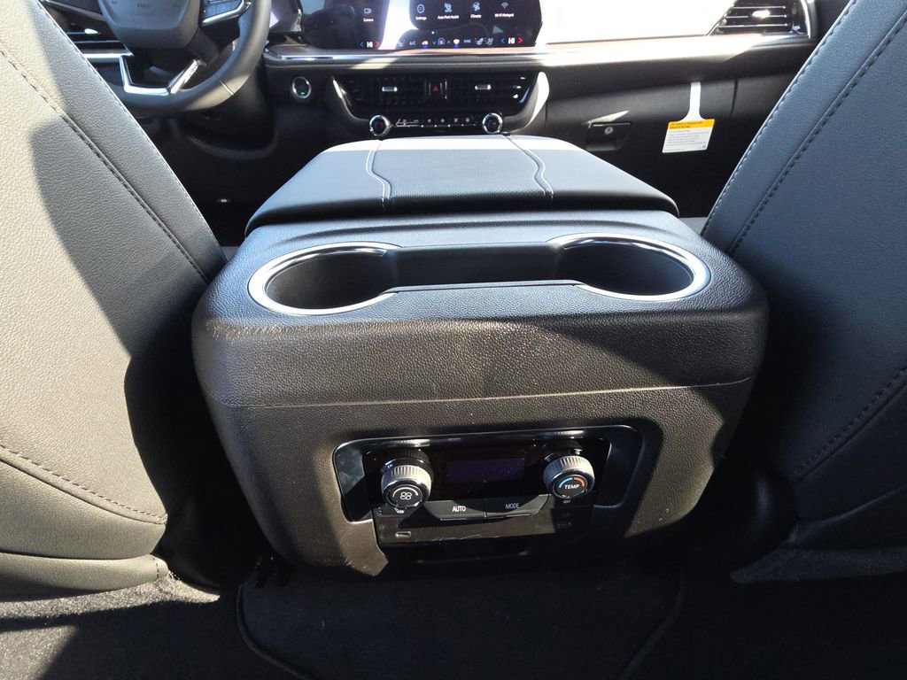 New 2026 Chevrolet Suburban Premier w/ Sun And Tow Package image 31