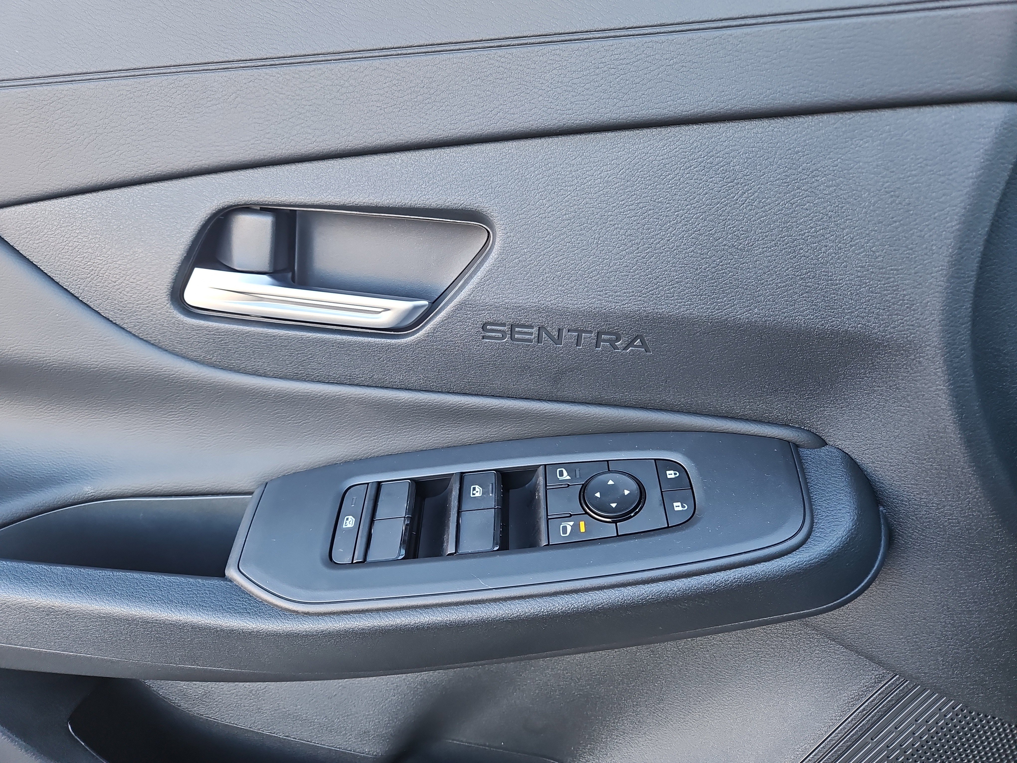 New 2026 Nissan Sentra SV w/ SV Convenience Package FWD image 7
