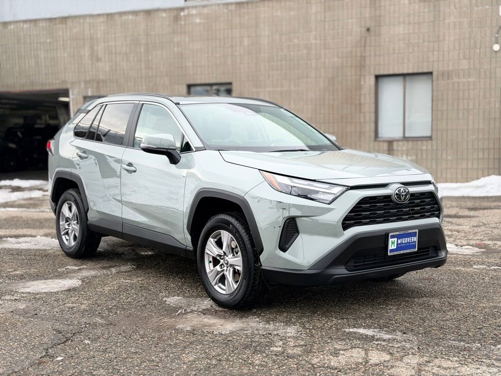 Used 2023 Toyota RAV4 XLE w/ Convenience Package image 8