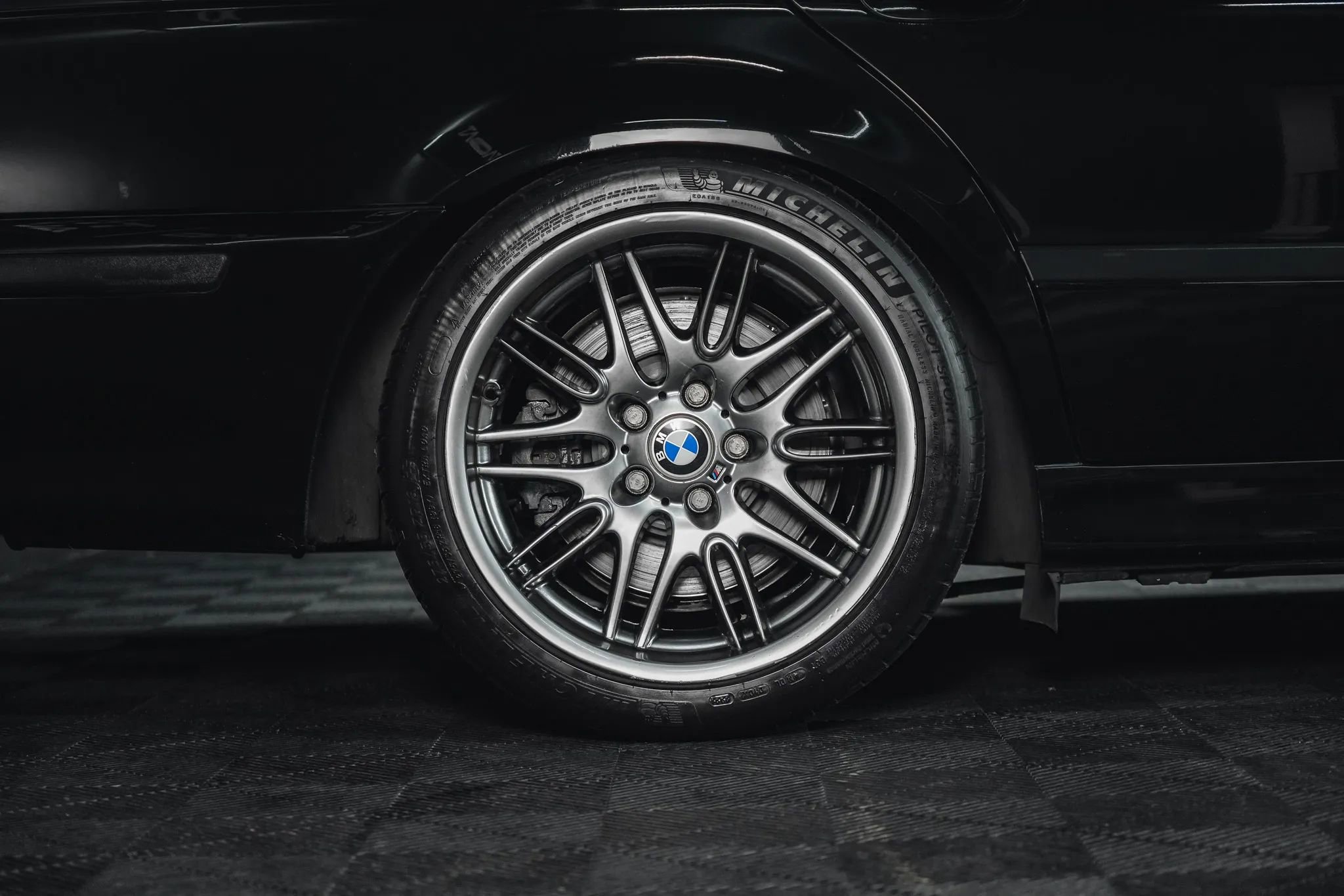 Used 2003 BMW M5 image 13