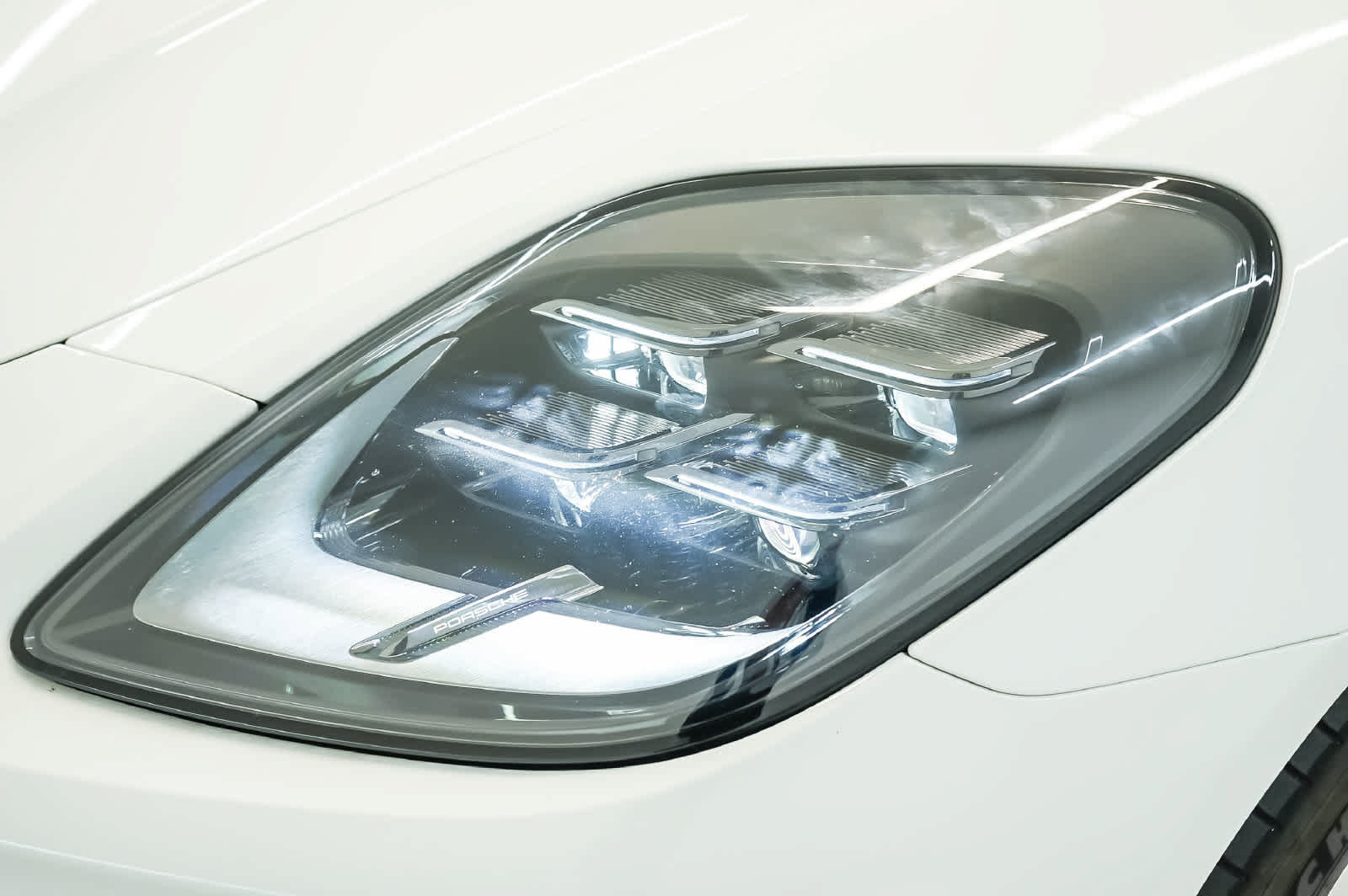 Certified 2025 Porsche Panamera 4 AWD/4WD image 15