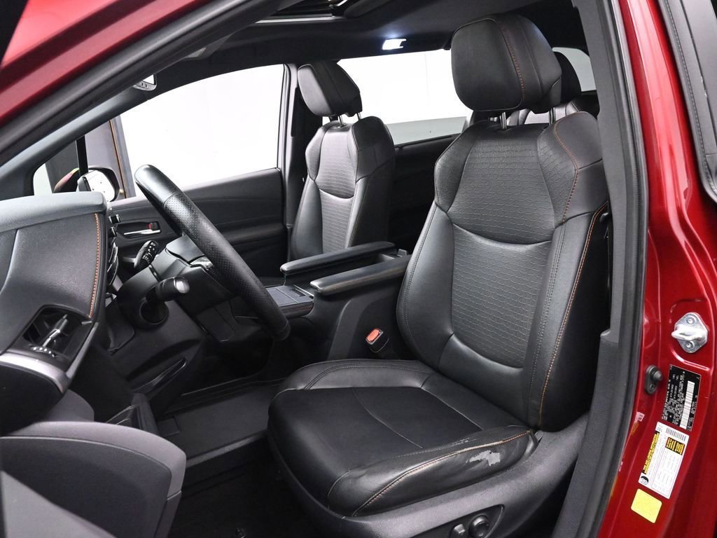 Used 2021 Toyota Sienna XSE image 13