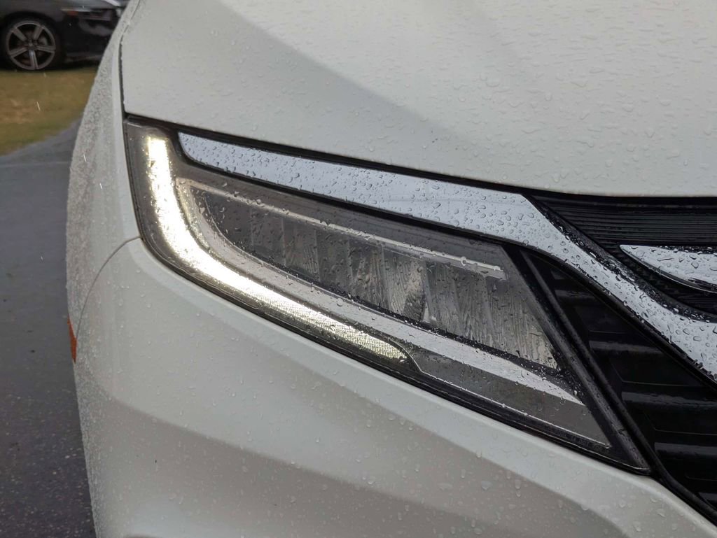 Used 2018 Honda Odyssey Touring image 10