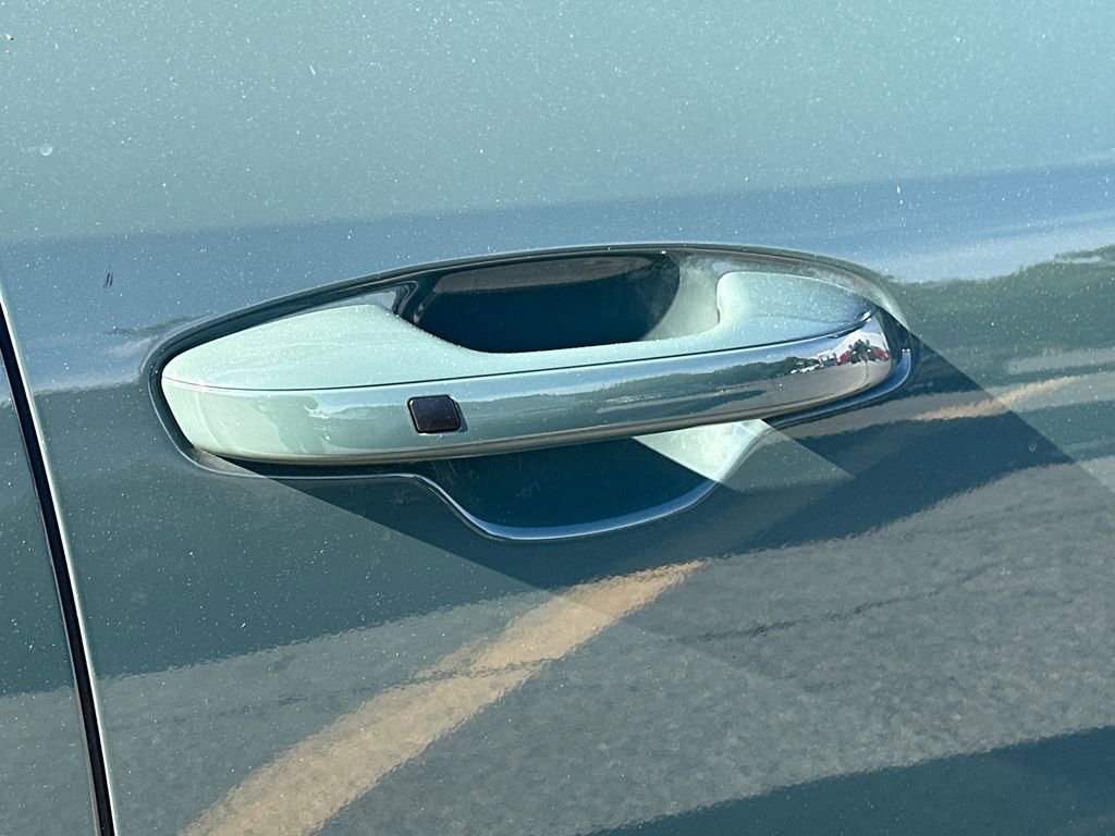 Certified 2023 Kia Niro Wind w/ Wind Preserve Package FWD image 9