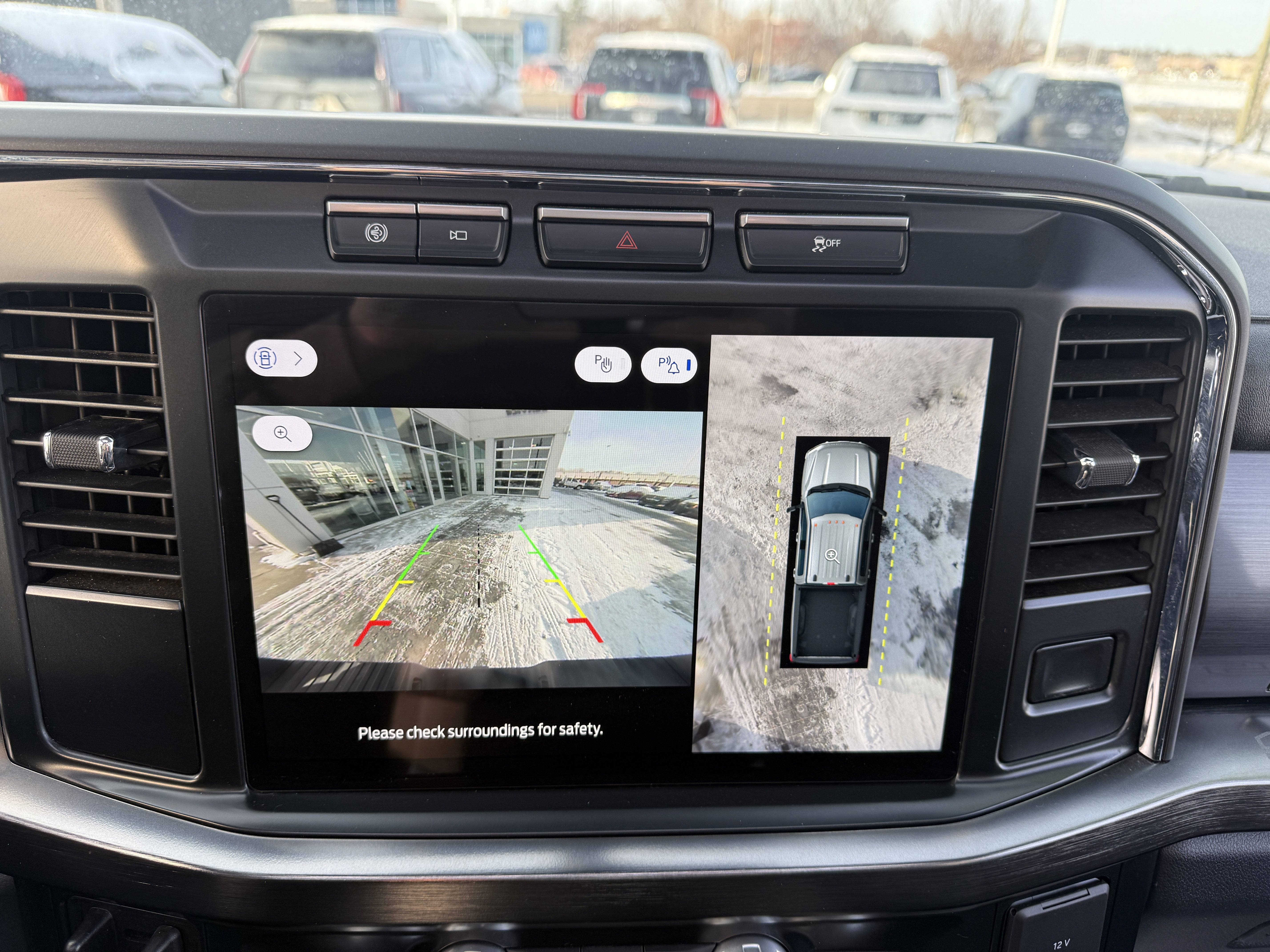 Used 2024 Ford F250 Lariat w/ Black Appearance Package image 24