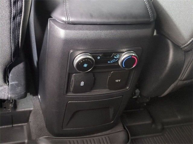 Used 2022 Ford Explorer XLT image 23