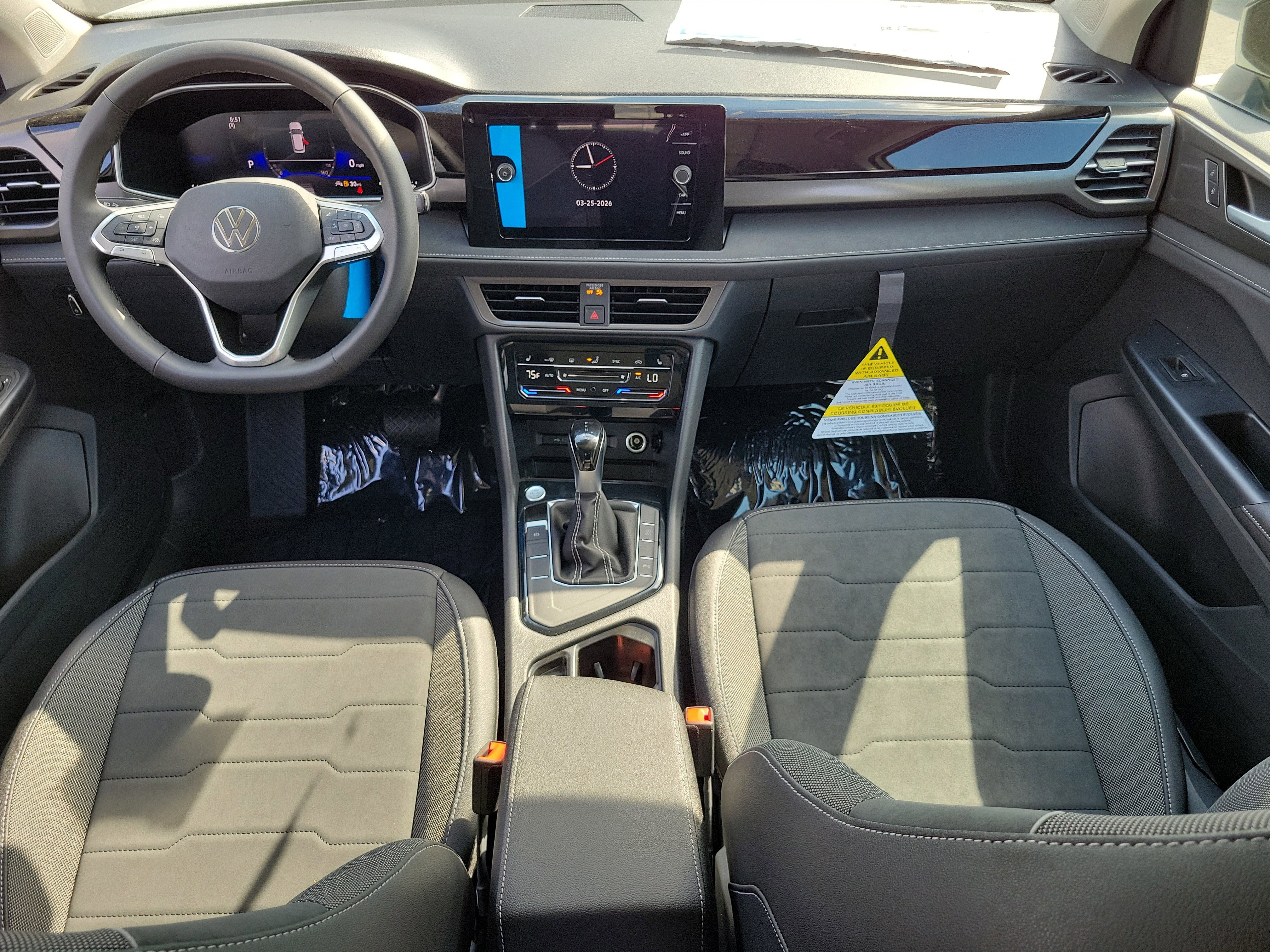 New 2026 Volkswagen Taos SE FWD image 2