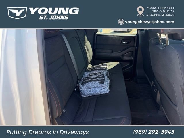 Used 2023 Nissan Frontier PRO-4X w/ Pro Convenience Package AWD/4WD image 16
