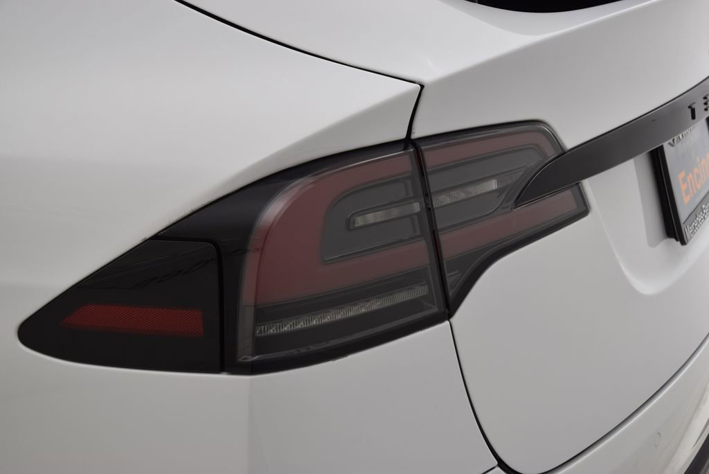 Used 2022 Tesla Model X image 13