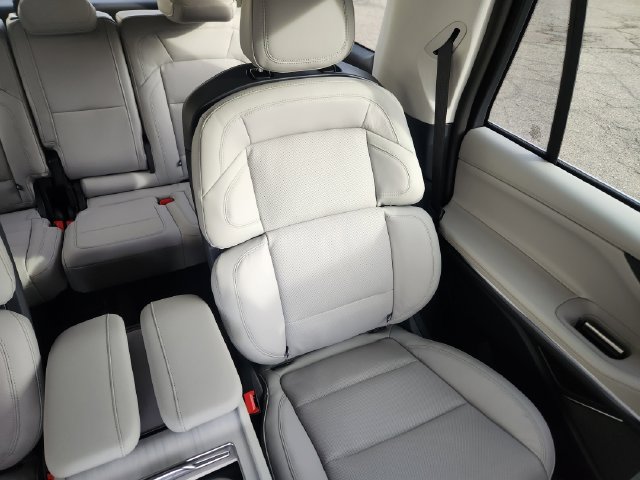 New 2026 Lincoln Navigator Reserve AWD/4WD image 15
