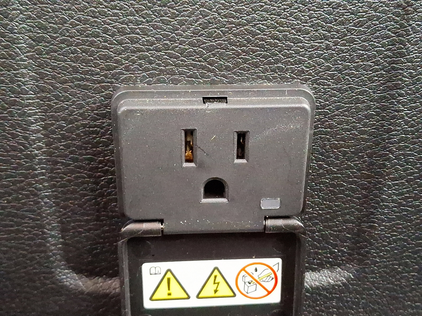 Used 2024 Jeep Gladiator Mojave w/ Convenience Group image 25