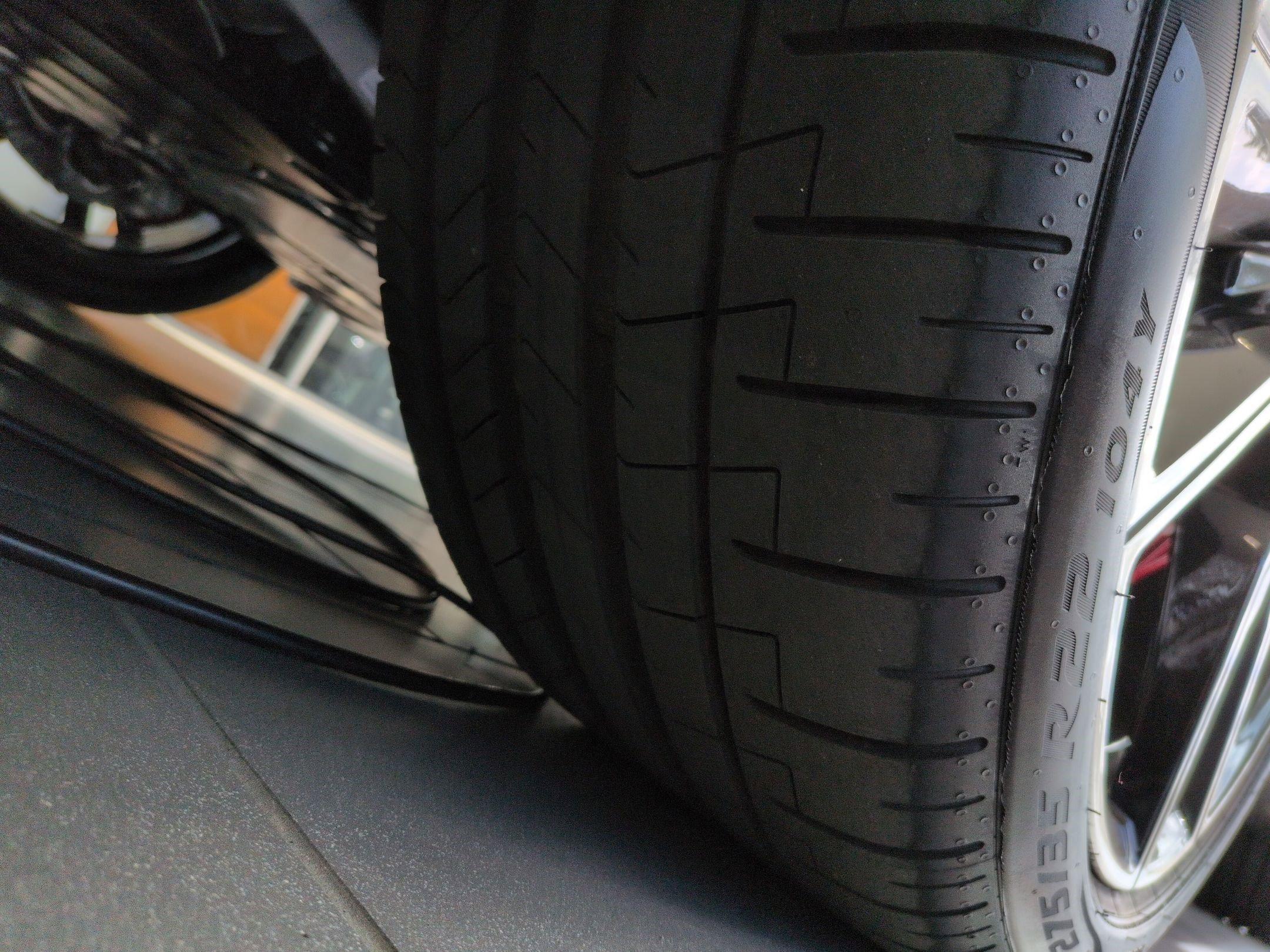 Used 2026 BMW X6 M60i w/ Dynamic Handling Package image 12