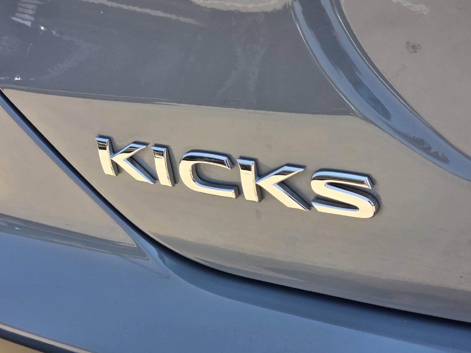 Used 2023 Nissan Kicks SV FWD image 11
