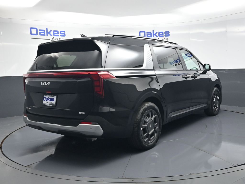 Certified 2026 Kia Carnival EX image 8