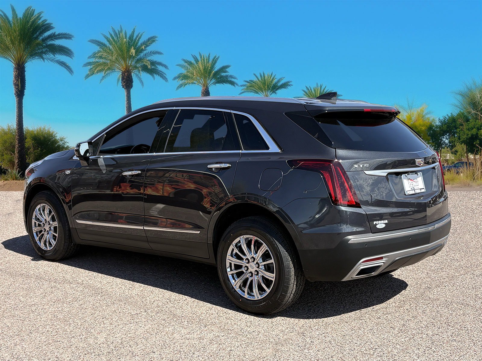 Used 2021 Cadillac XT5 Premium Luxury FWD image 3