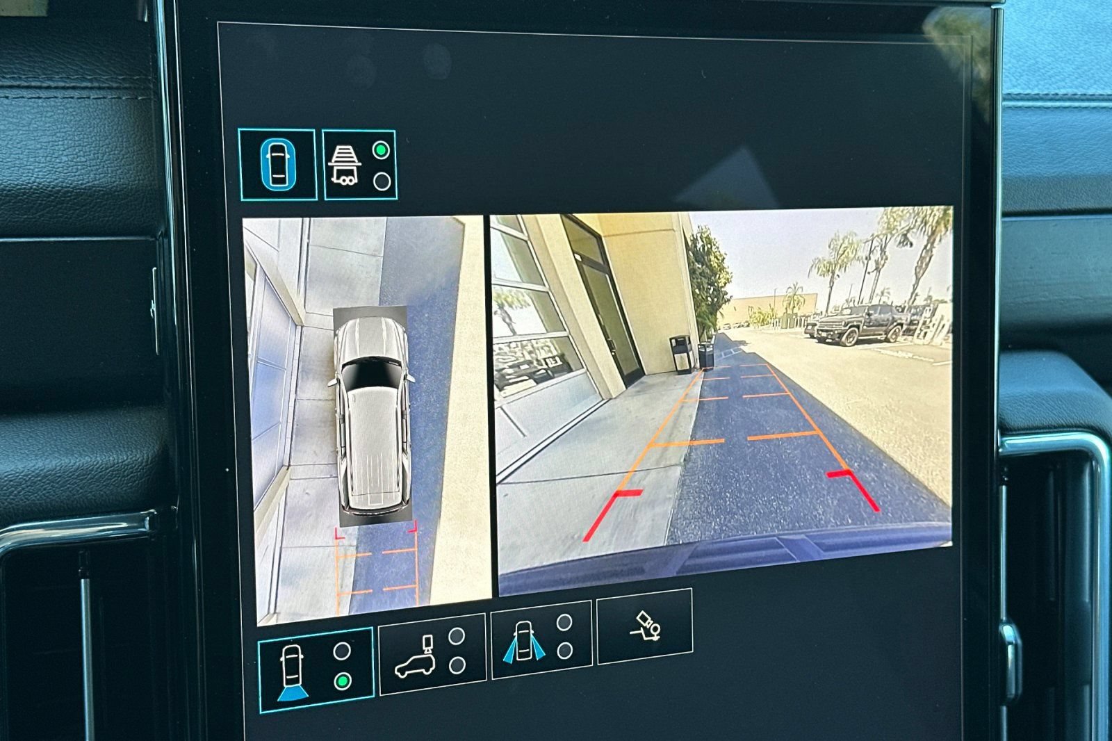 Certified 2025 GMC Yukon Denali RWD image 21
