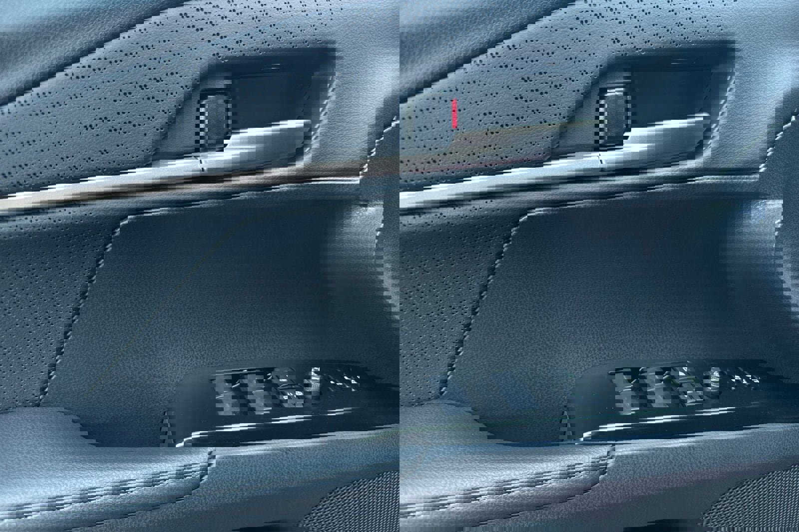 New 2026 Toyota Camry XSE FWD image 10