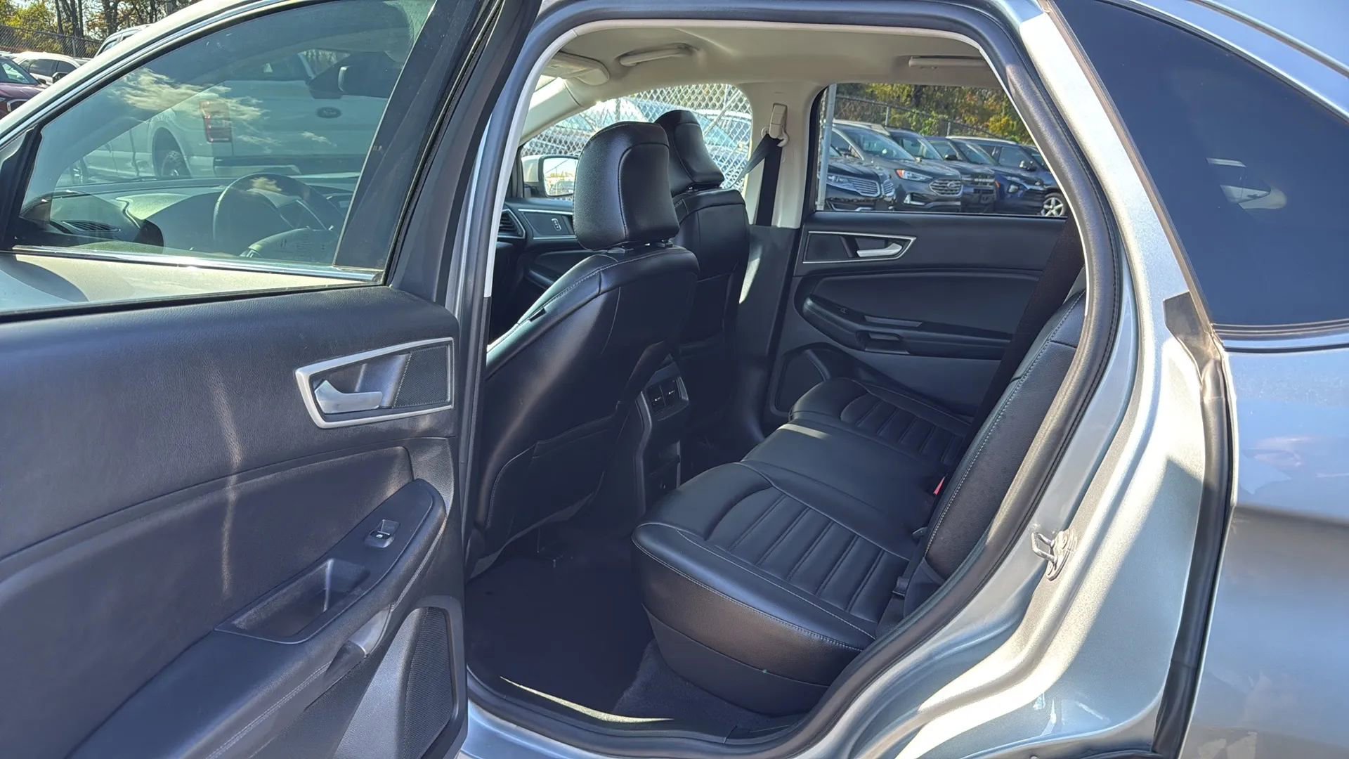 Used 2024 Ford Edge SEL image 27