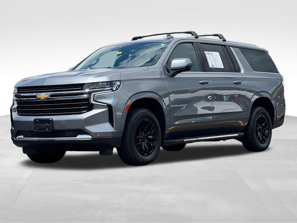 Used 2022 Chevrolet Suburban LT w/ Luxury Package AWD/4WD image 3