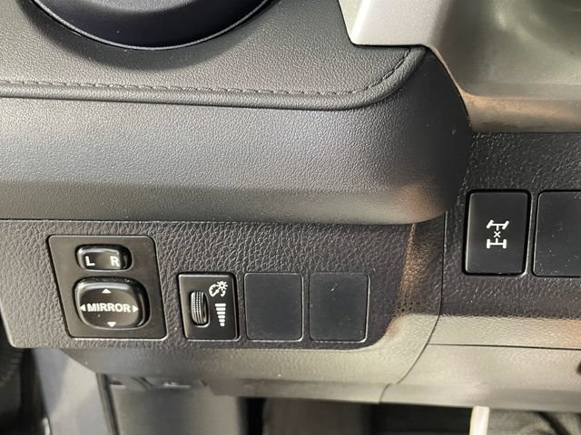 Used 2016 Toyota RAV4 LE AWD/4WD image 15