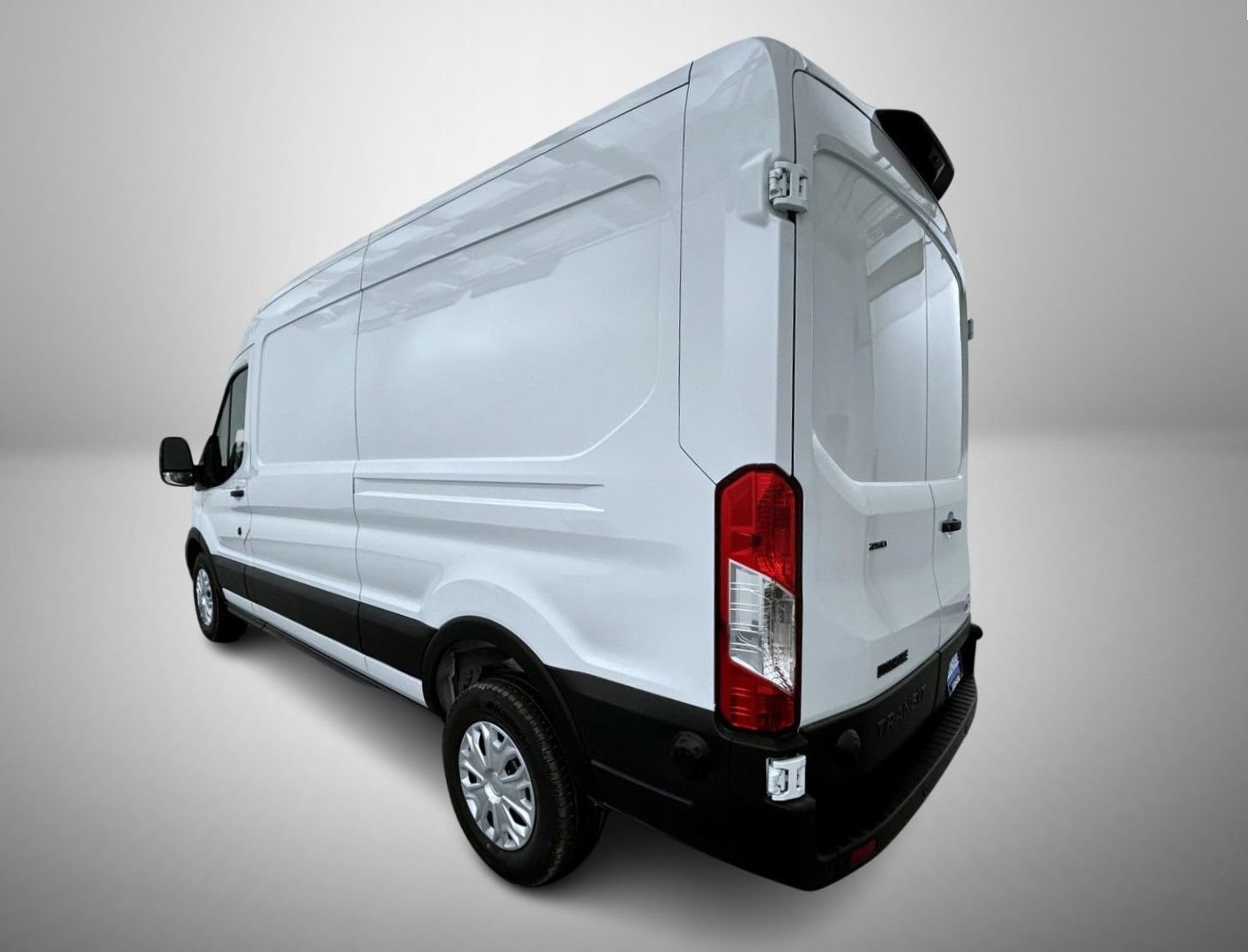 New 2027 Ford Transit 250 148 Medium Roof w/ Load Area Protection Package RWD image 7