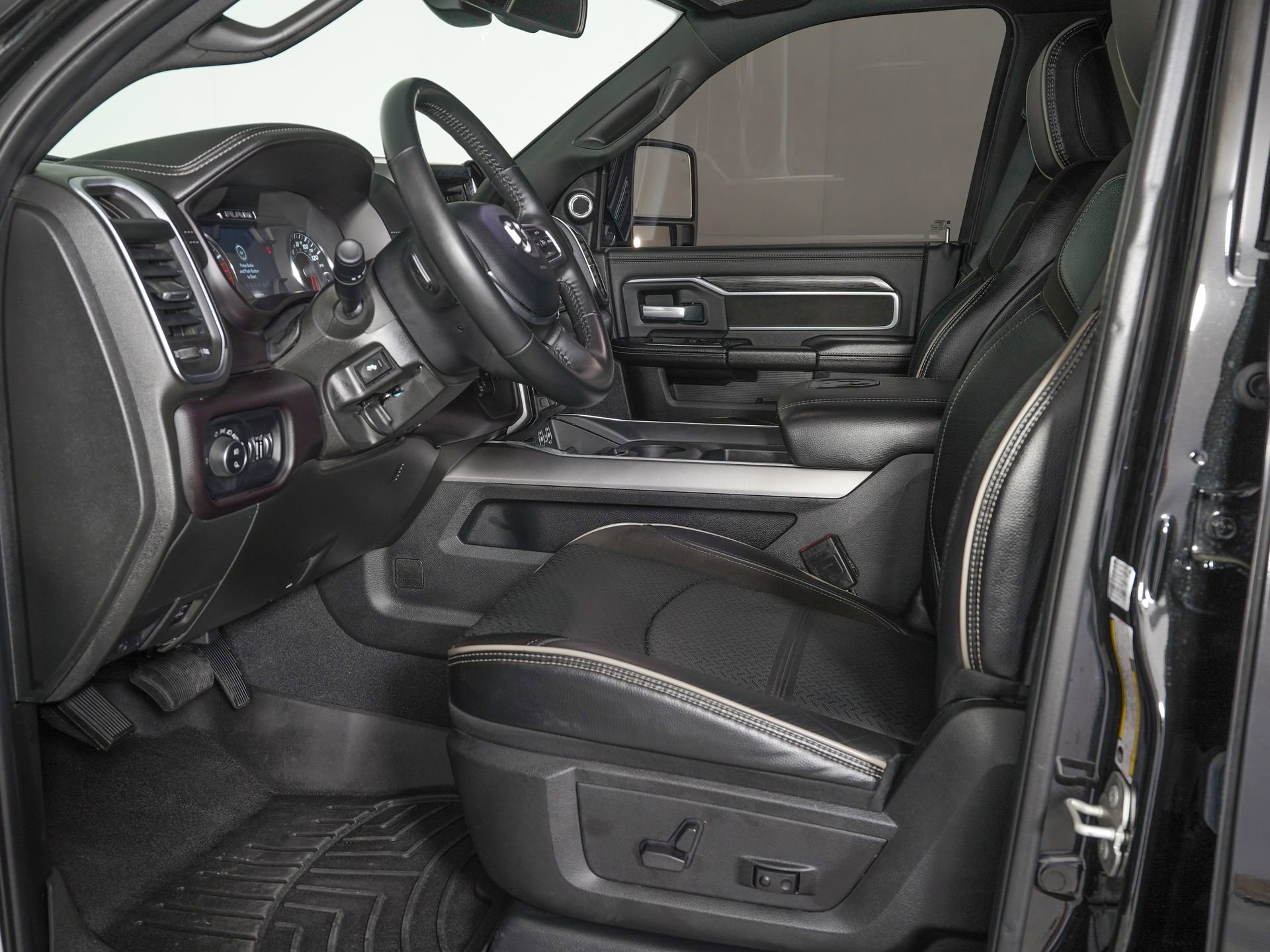 Used 2024 RAM 2500 Laramie w/ Night Edition AWD/4WD image 12