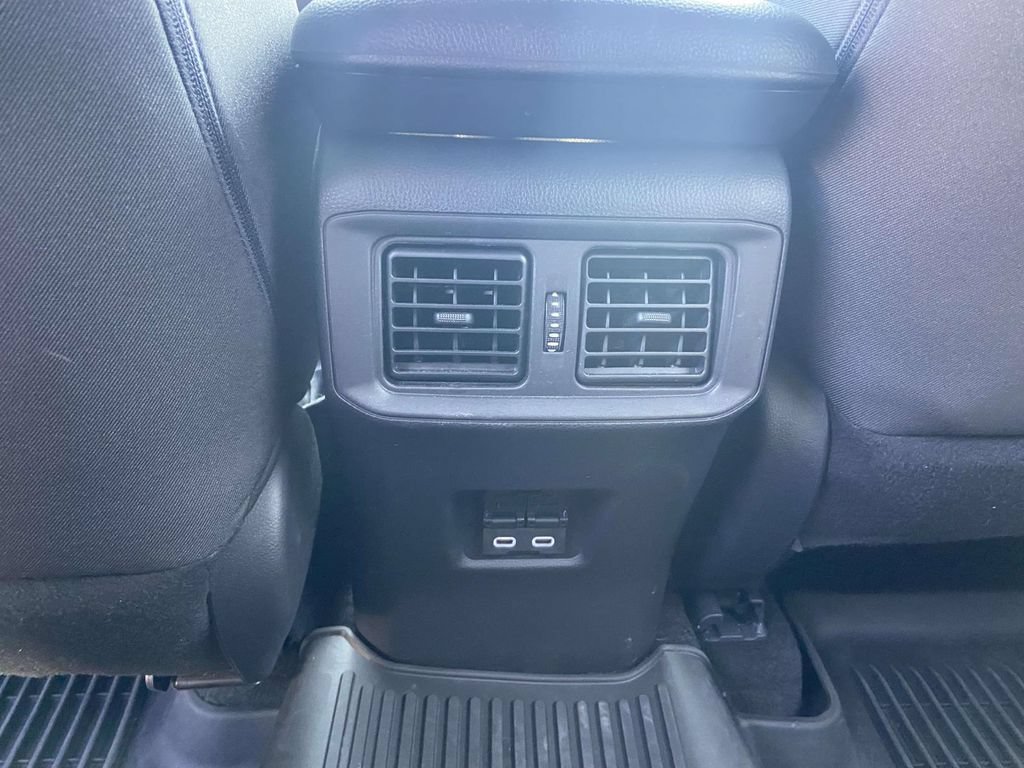 Used 2024 Toyota RAV4 SE w/ Convenience Package AWD/4WD image 22