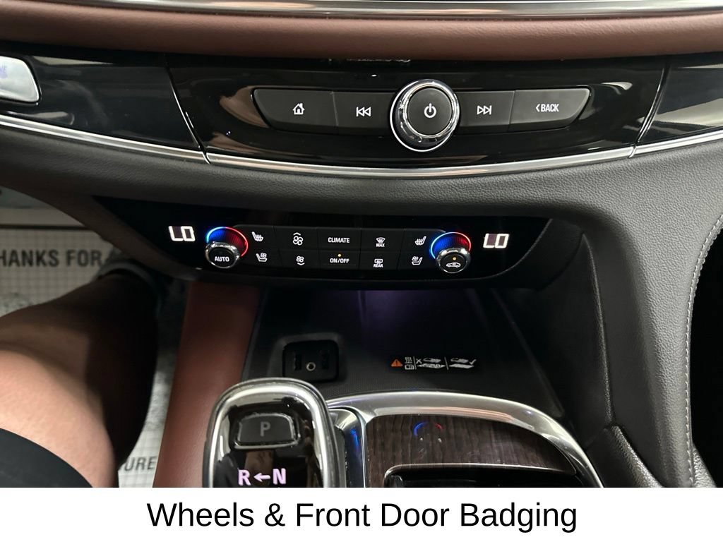 Used 2018 Buick Enclave Avenir w/ Avenir Technology Package AWD/4WD image 53