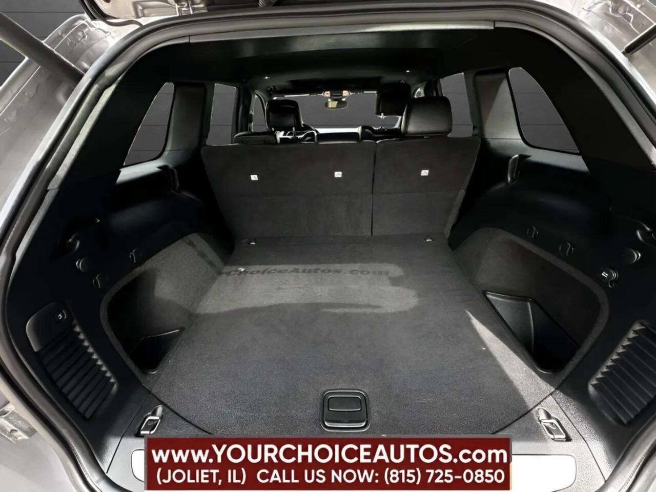 Used 2019 Jeep Grand Cherokee Limited AWD/4WD image 28