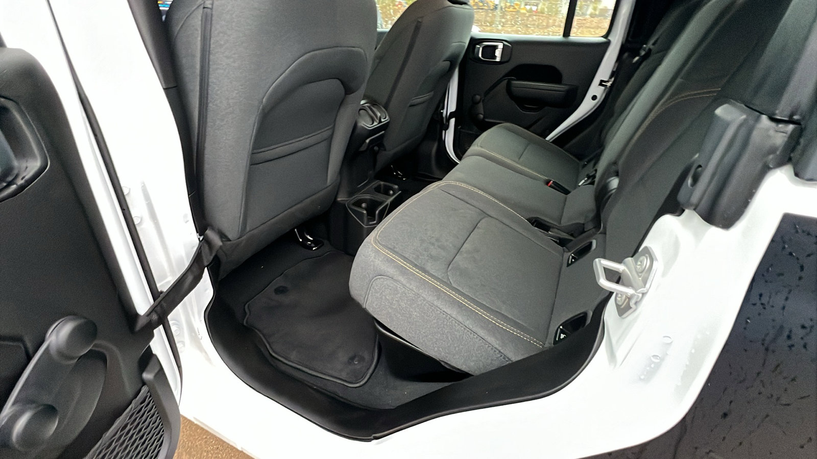 Used 2024 Jeep Gladiator Sport image 23