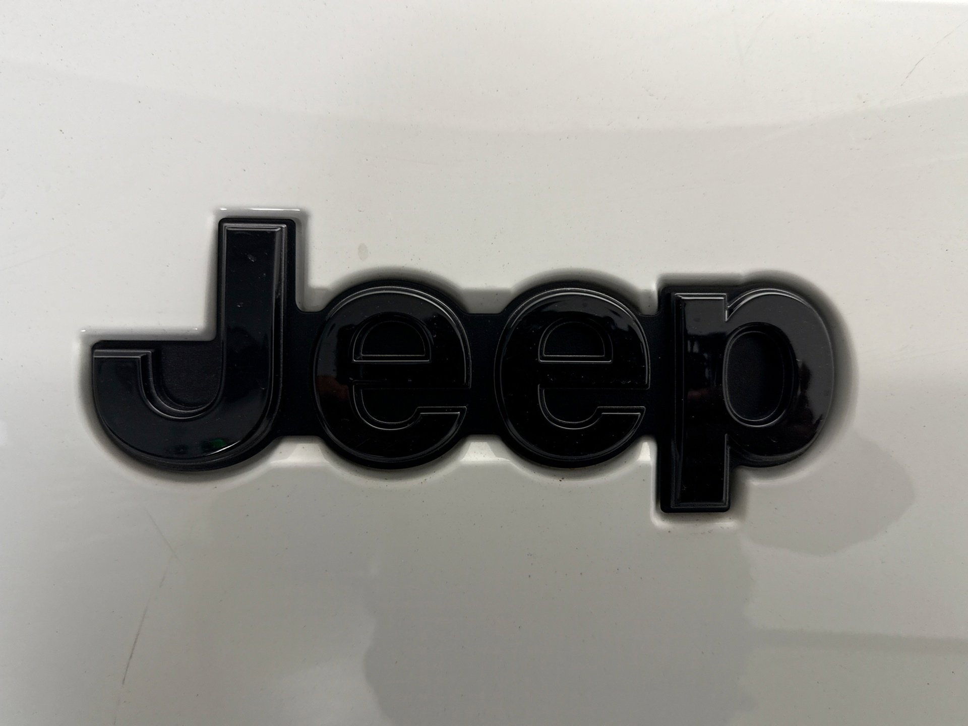 Used 2023 Jeep Grand Cherokee L Laredo image 4