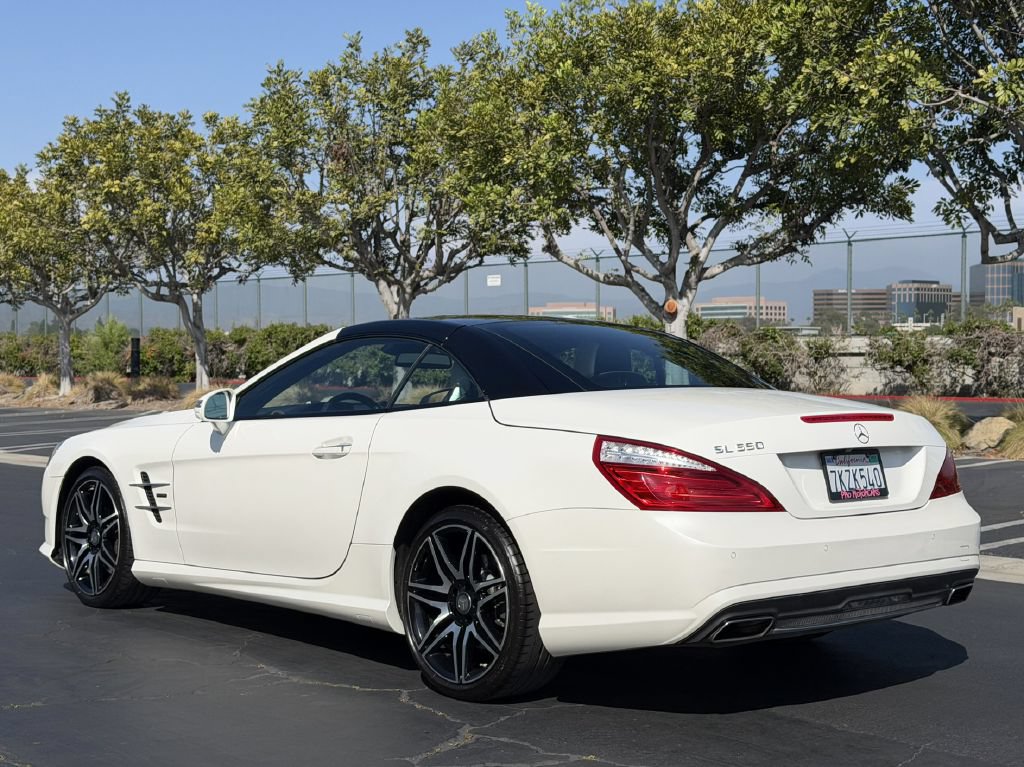 Used 2015 Mercedes-Benz SL 550 image 6