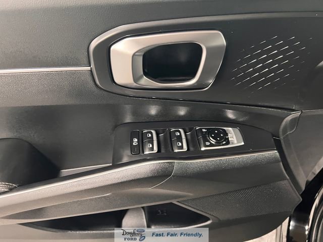 Used 2024 Kia Sorento S w/ Panoramic Sunroof Package FWD image 19