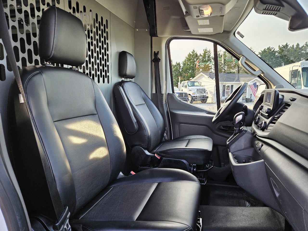 Used 2020 Ford Transit 250 Medium Roof image 29