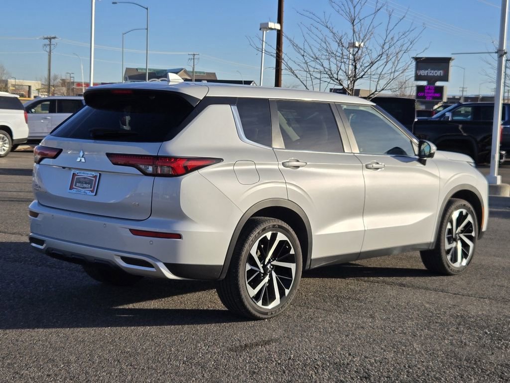 Used 2024 Mitsubishi Outlander SE image 44