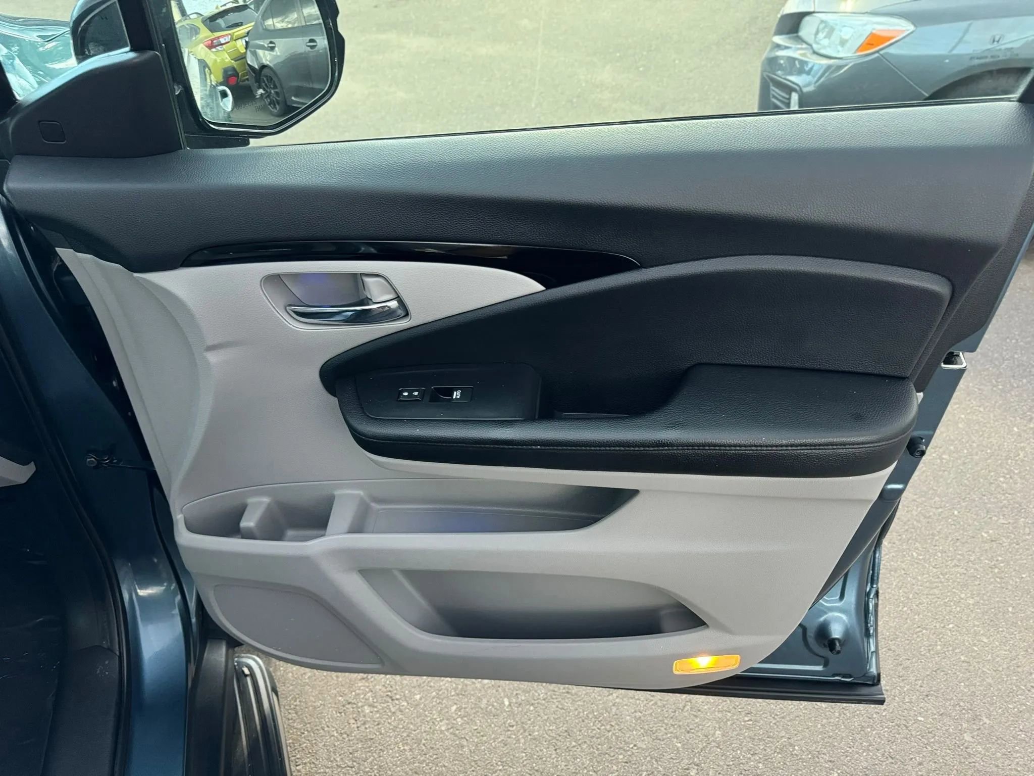 Used 2020 Honda Pilot Elite image 25