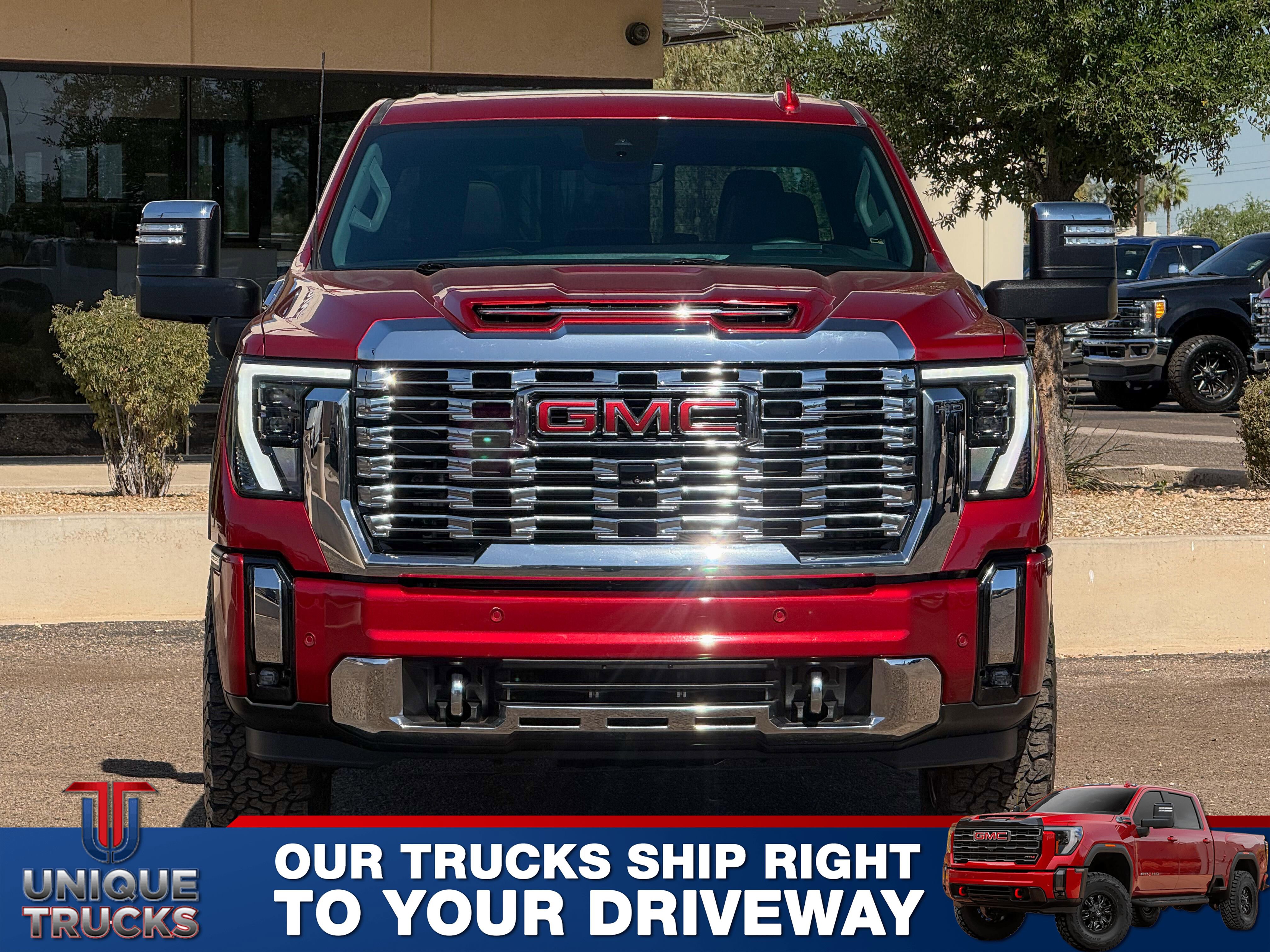 Used 2024 GMC Sierra 2500 Denali w/ Denali Reserve Package AWD/4WD image 2