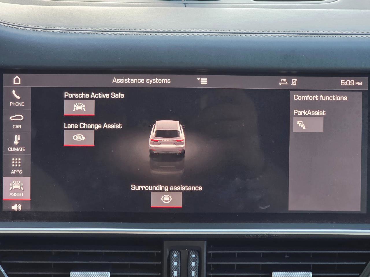 Used 2019 Porsche Cayenne AWD/4WD image 24