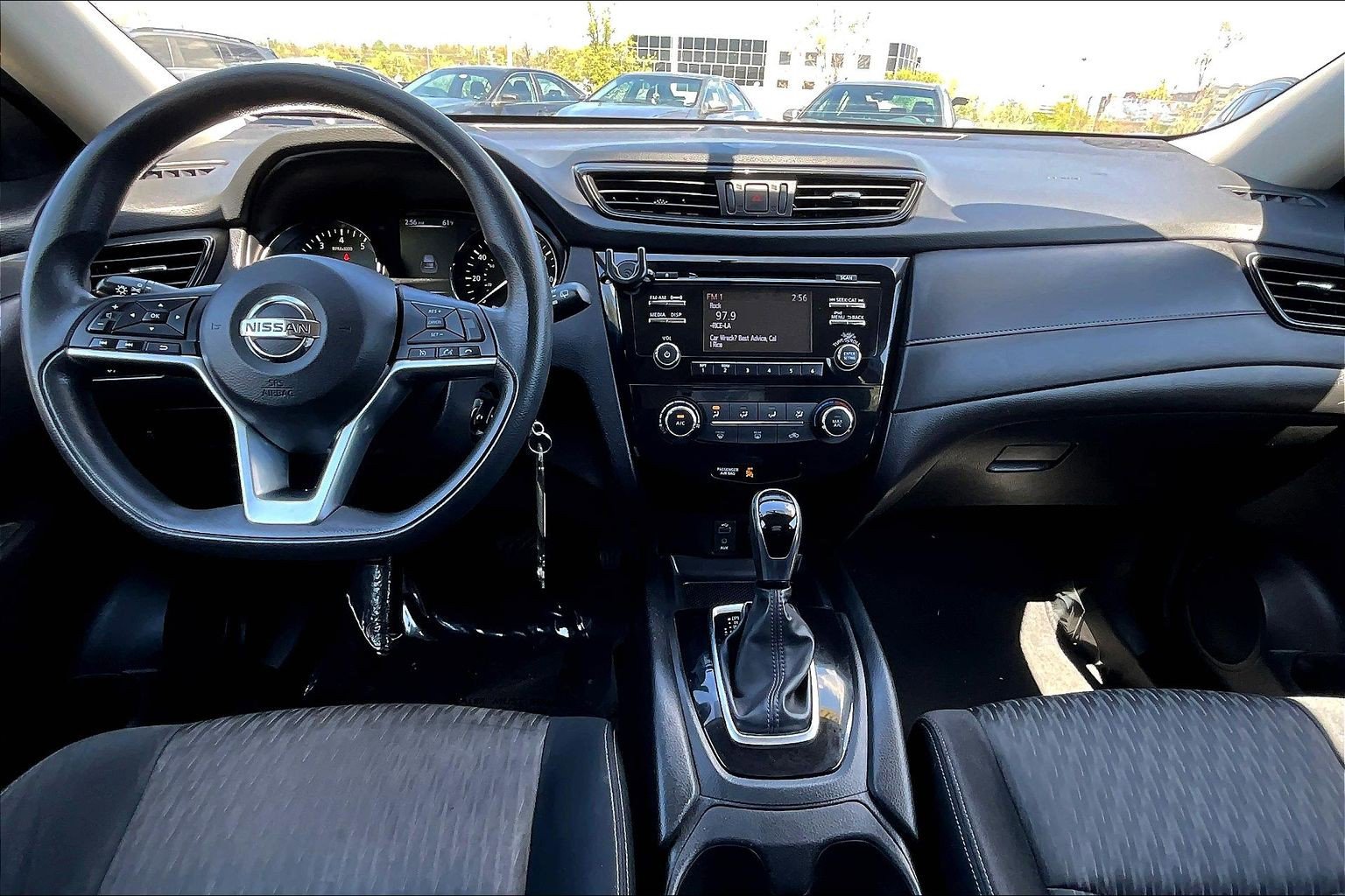 Used 2017 Nissan Rogue S image 13