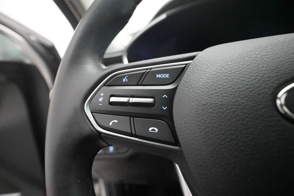 Used 2020 Hyundai Santa Fe Limited AWD/4WD image 18